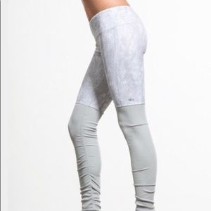 Alo Goddess Legging